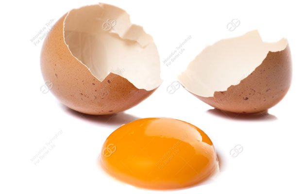 egg breaking 