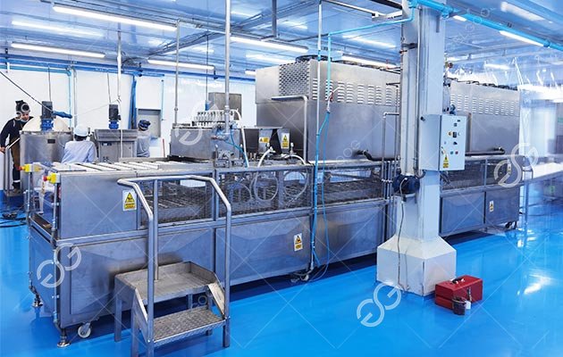Industrial Machine for Fillling Chocolate Industrial Machine for Fillling Chocolate